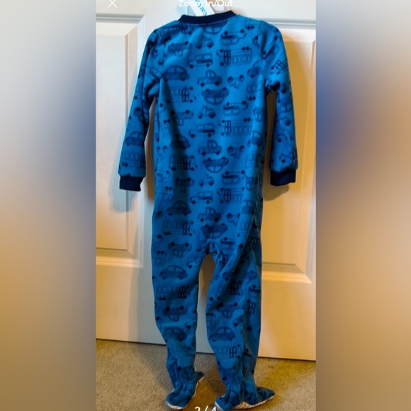Boys 4t carters oeko-Tex standard 100 fuzzy footie pajamas. Like new - Picture 2 of 2